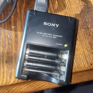 Sony Ni-MH AA or AAA Size‎ Battery Charger BC-CS2A